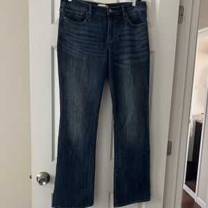 Lucky Brand Women’s Jeans 🍀 size 12 and the 31 inseam